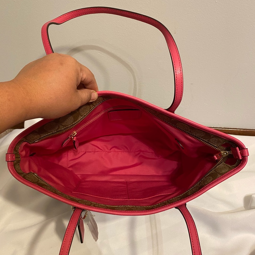 Coach shoulder bag - Picture 2 of 3